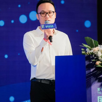 熊华,艺术设计与建筑系导师