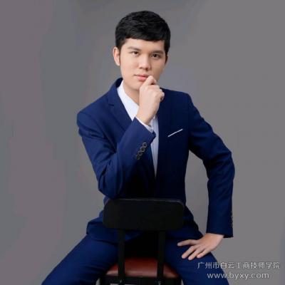 实习期间以17天完成业绩目标24万优秀取得最佳全案设计师