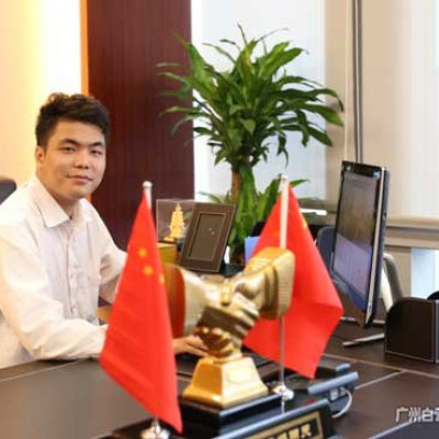 站在IT科技潮头的“弄潮人”