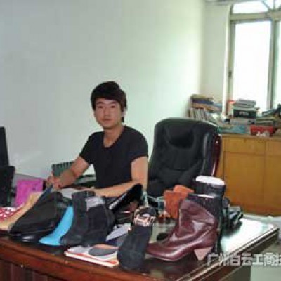 脚踏实地的“皮鞋王子”