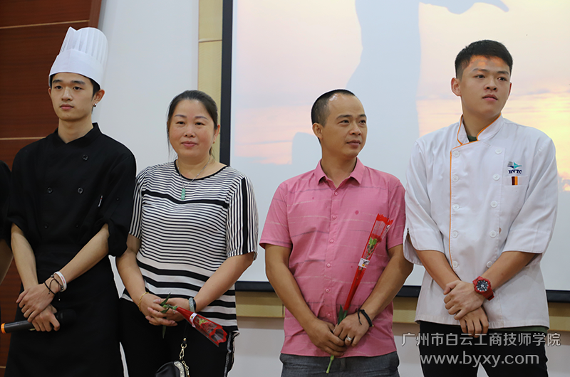 5、两个儿子，同一个专业，一样的优秀.png